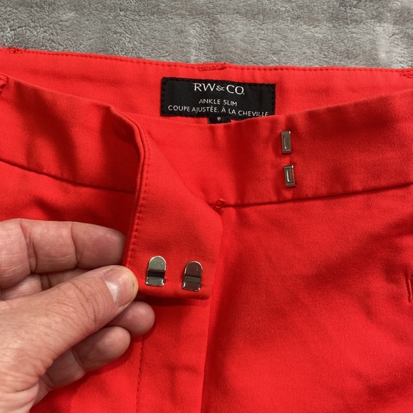 RW&Co. red ankle slim dress pants size 6 - Picture 5 of 7